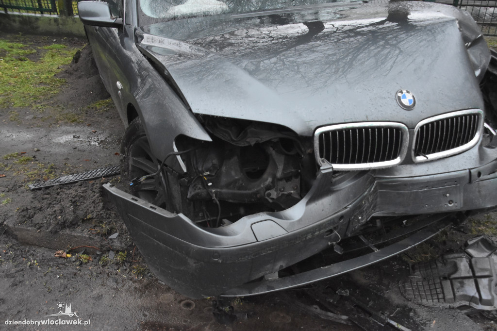 22-latka w bmw wjechała w płot
