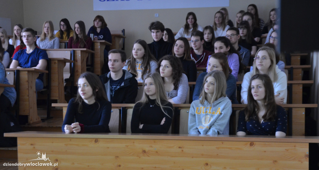 Wykład `Chiny - podstawy podstaw` w LZK