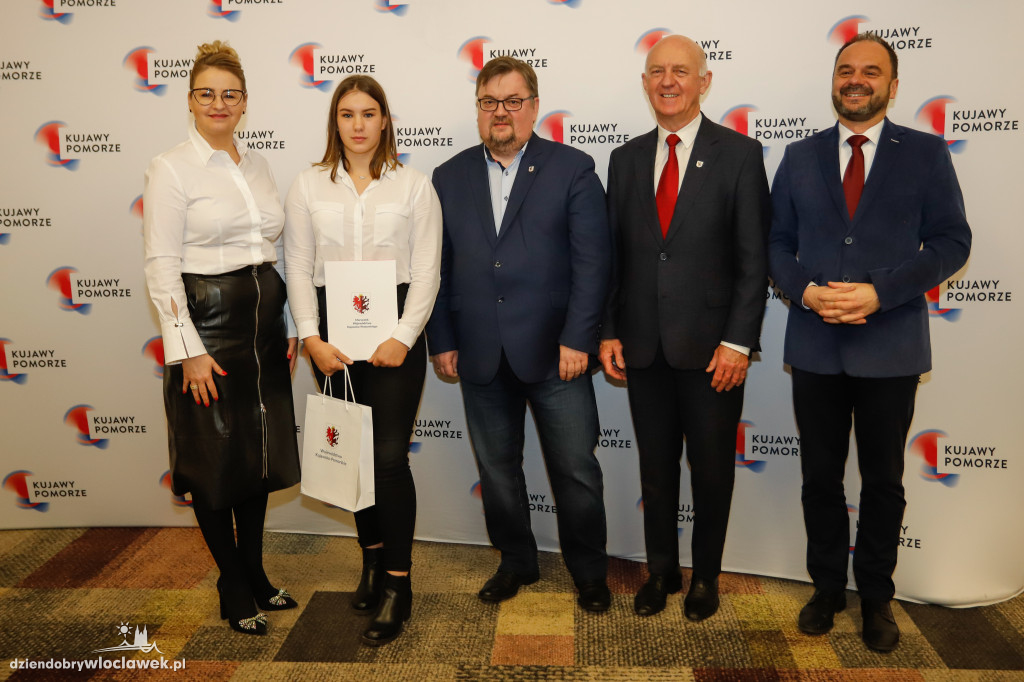 Stypendyści z województwa wyróżnieni
