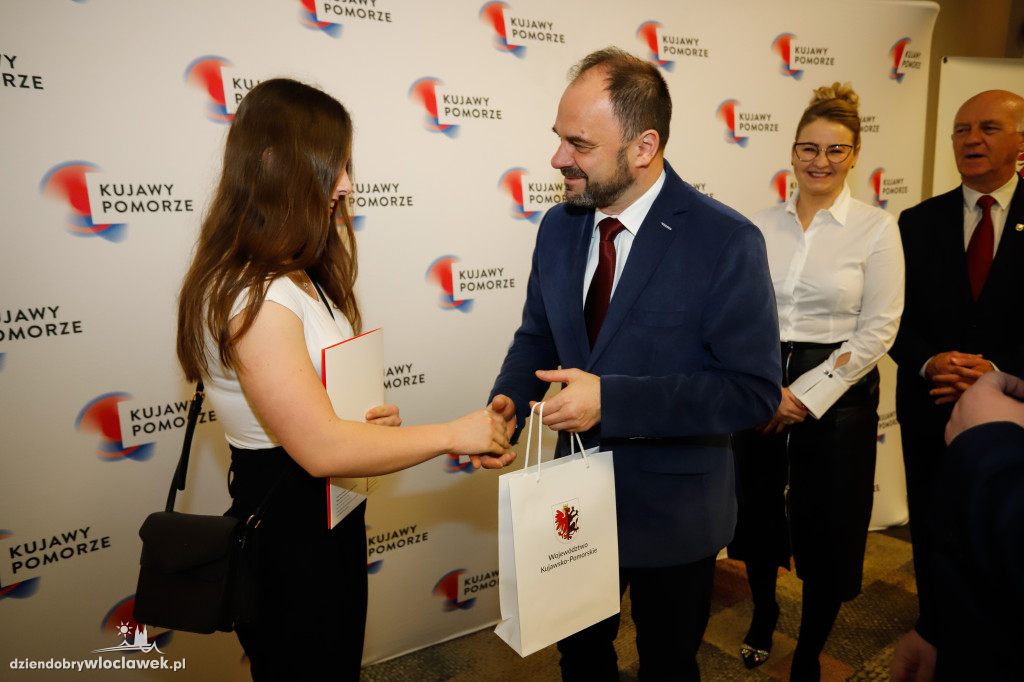 Stypendyści z województwa wyróżnieni