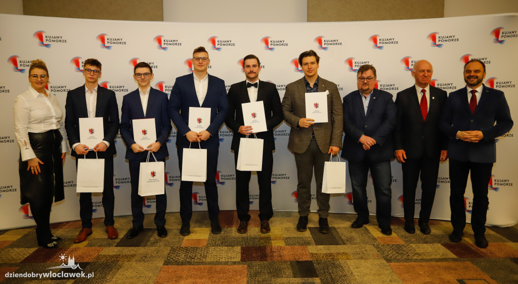 Stypendyści z województwa wyróżnieni