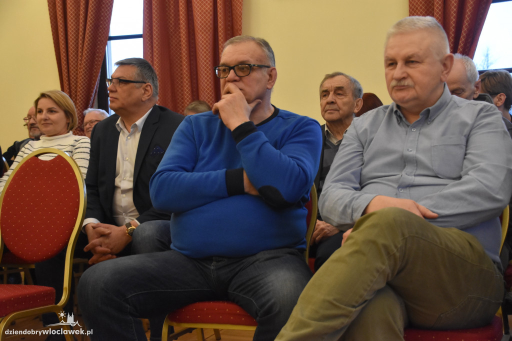 W Pałacu Bursztynowym o deglomeracji