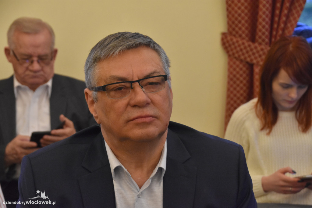 W Pałacu Bursztynowym o deglomeracji