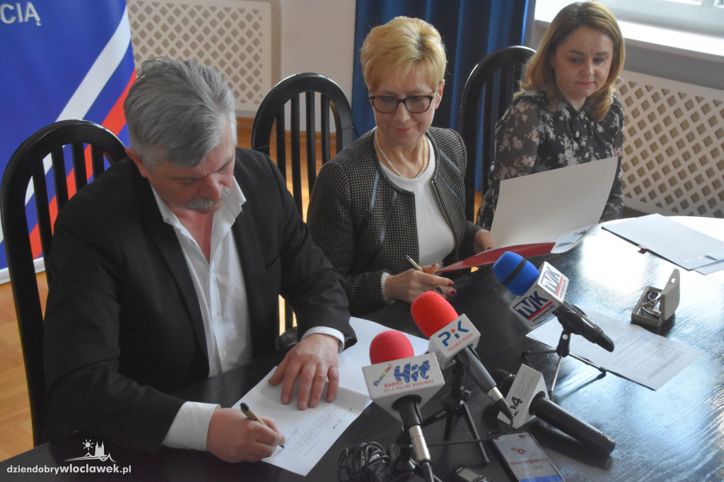 Podpisanie umowy PUZ Włocławek ze szpitalem w Lipnie