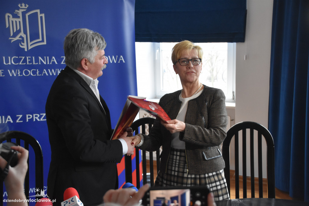 Podpisanie umowy PUZ Włocławek ze szpitalem w Lipnie