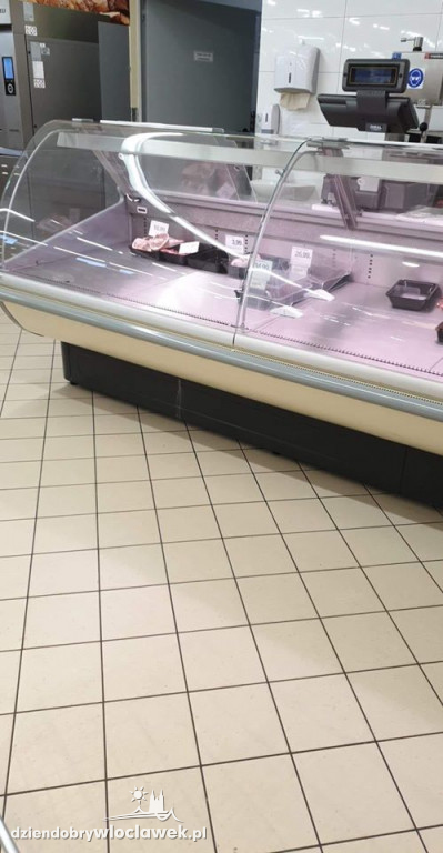 Sklepowe półki świecą pustkami
