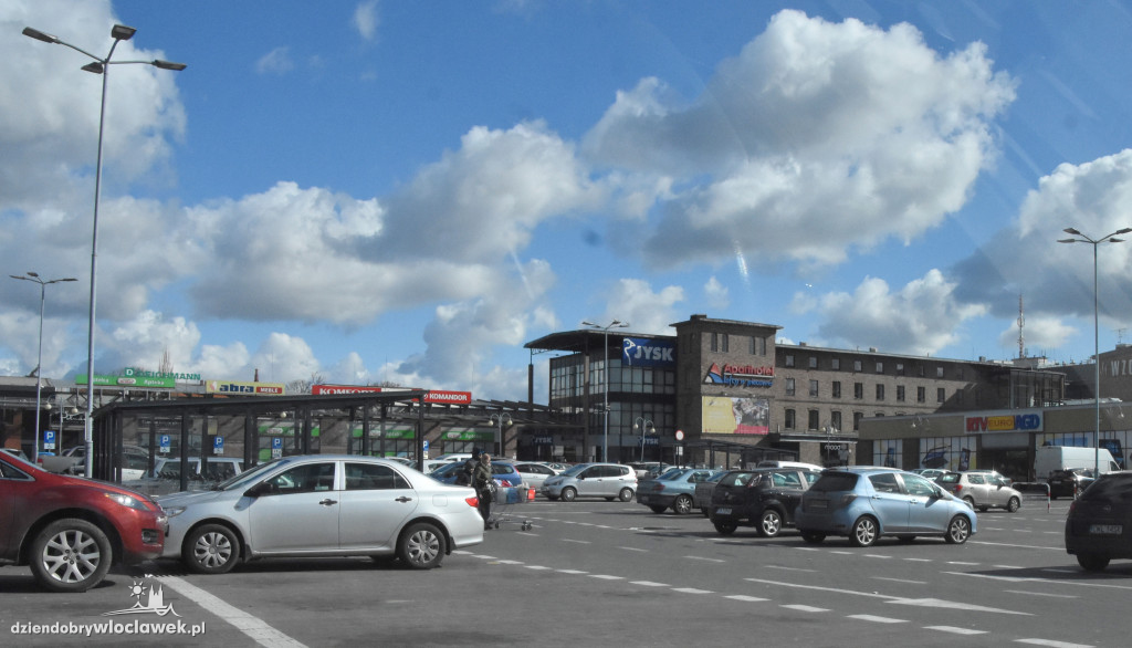 Mniejszy ruch przy włocławskich centrach handlowych