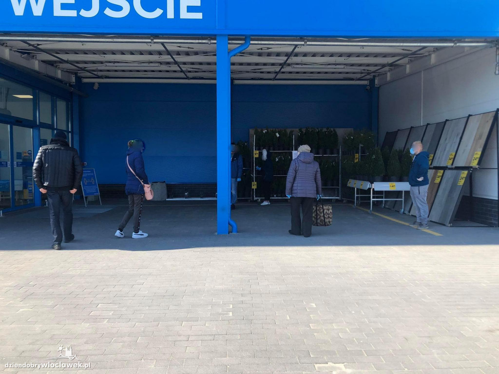 Godziny dla seniorów w Castoramie