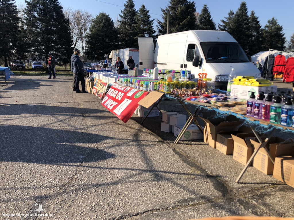 Pchli targ znowu otwarty dla kupujących