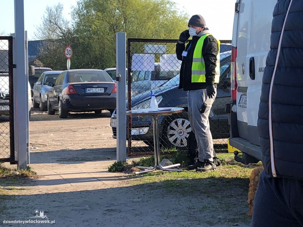 Pchli targ znowu otwarty dla kupujących