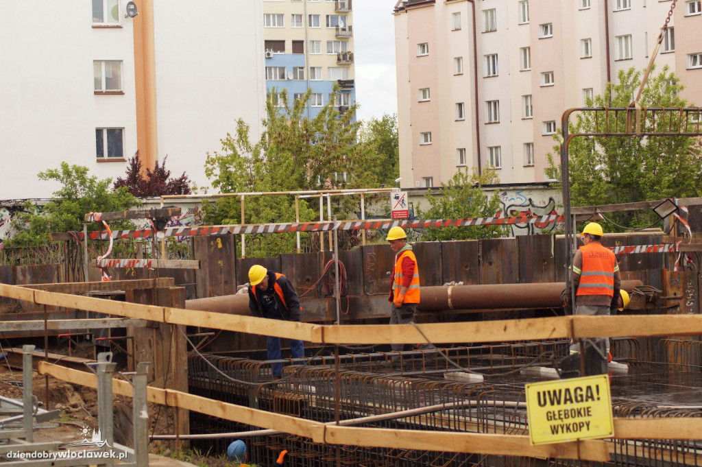 Budowa tunelu pod torami na Zazamczu. Jest tempo!