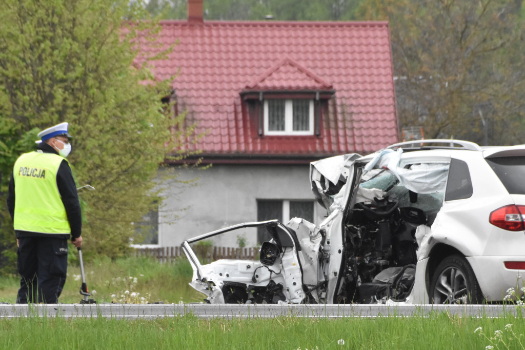 Zderzenie osobówki z cysterną