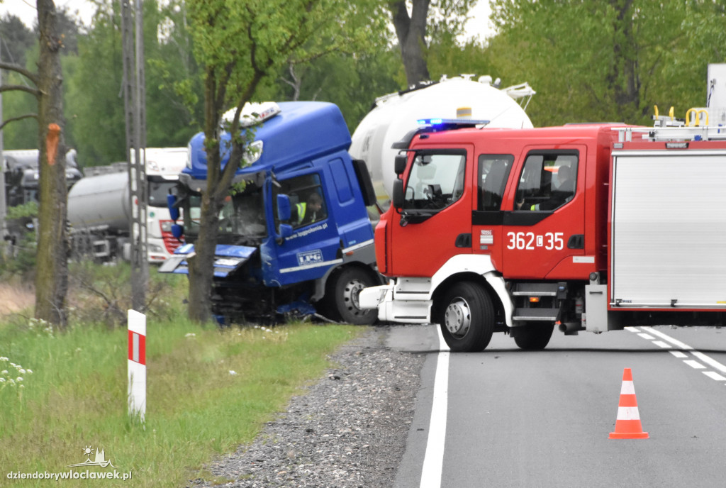 Zderzenie osobówki z cysterną