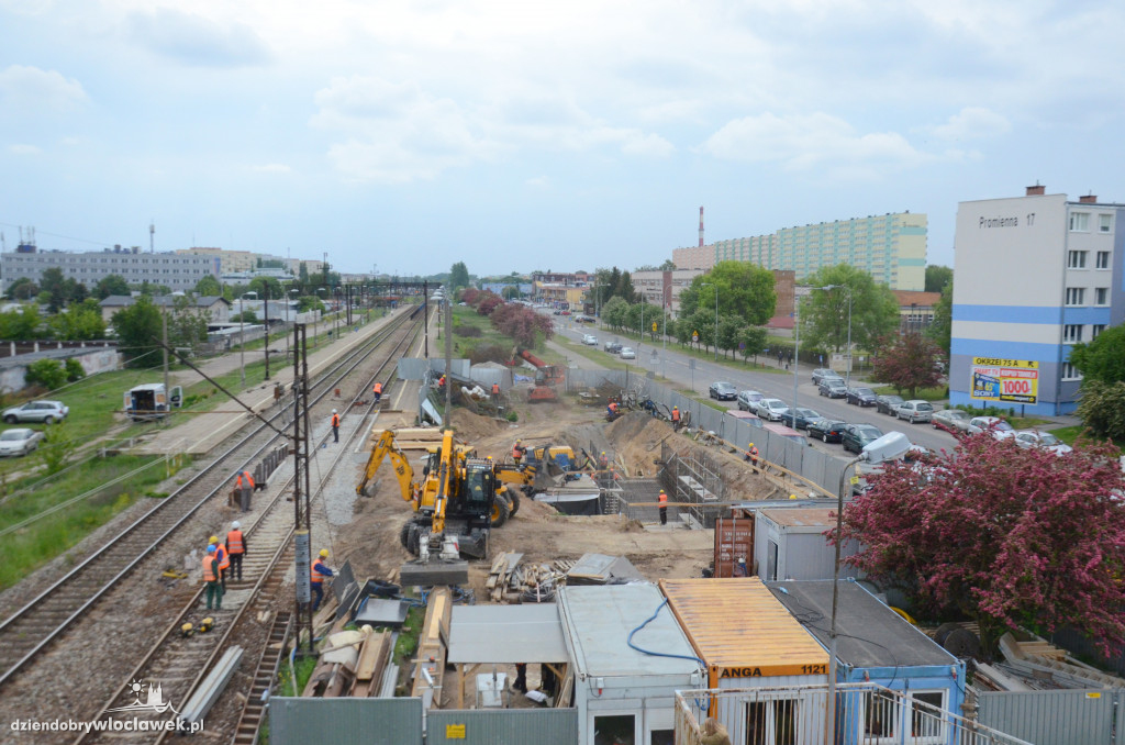 Na ul. Promiennej praca wre! Tak budują tunel