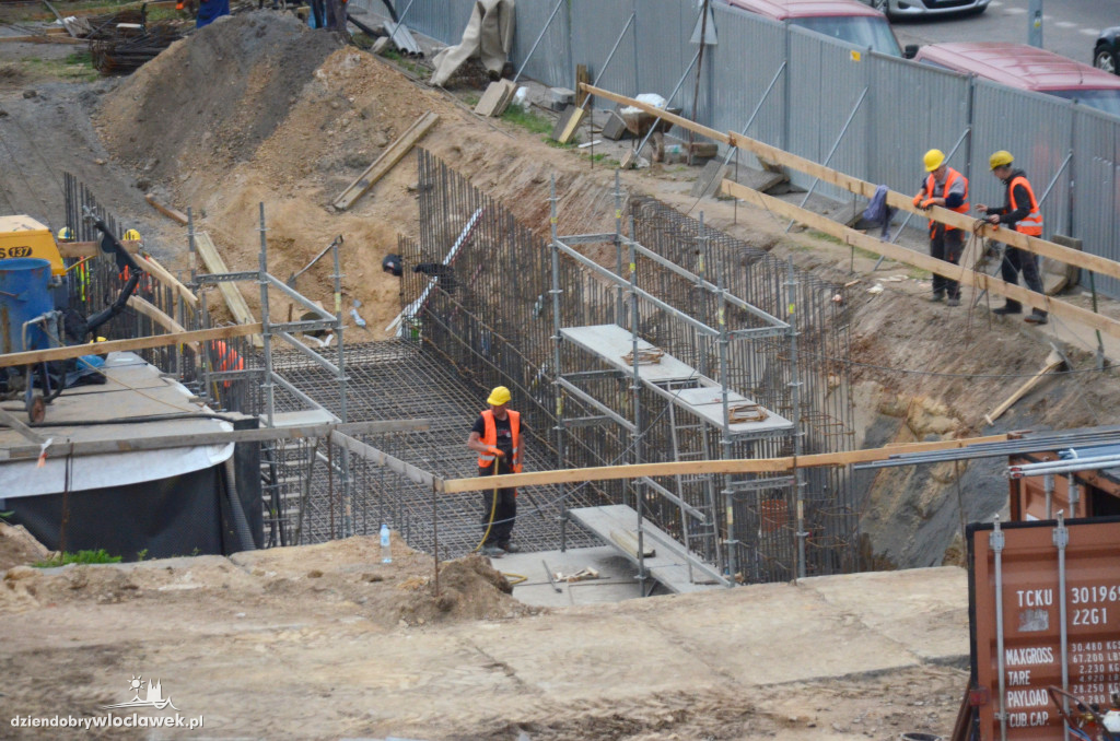 Na ul. Promiennej praca wre! Tak budują tunel