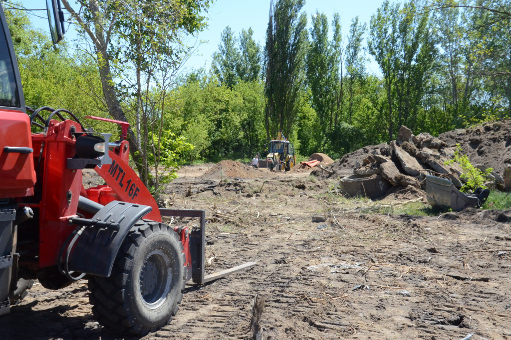 Ruszyły prace związane z budową letnich basenów
