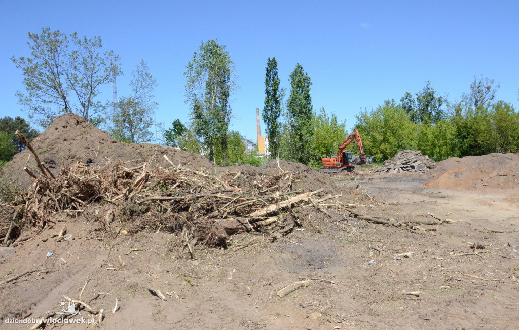 Ruszyły prace związane z budową letnich basenów
