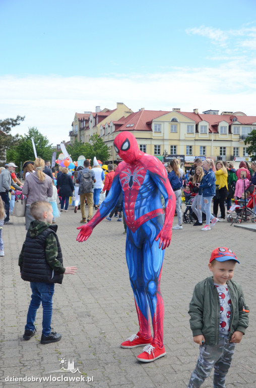 Bajkowy Dzień Dziecka na ulicach