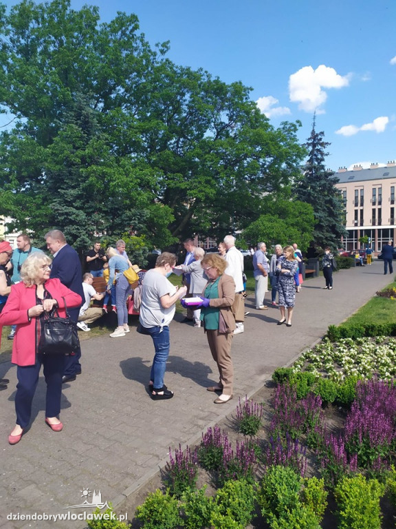Tłok na pl. Wolności. Zbierają podpisy dla Trzaskowskiego