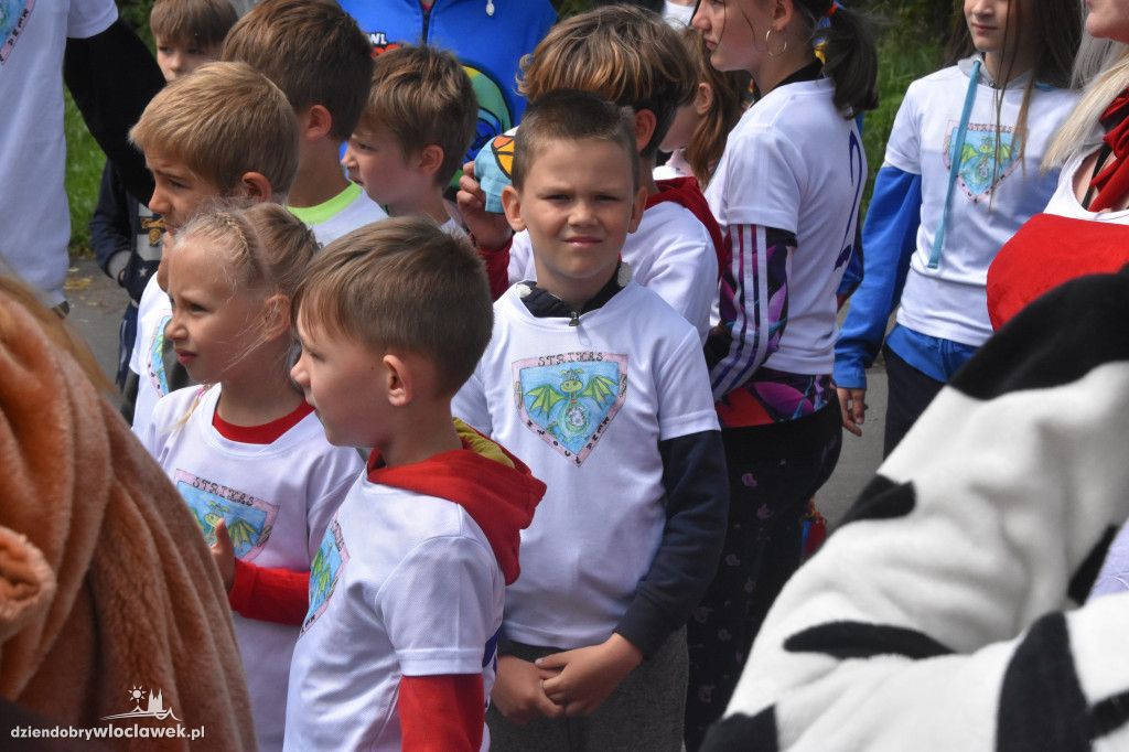 Bajkowy korowód na osiedlu Zakręt