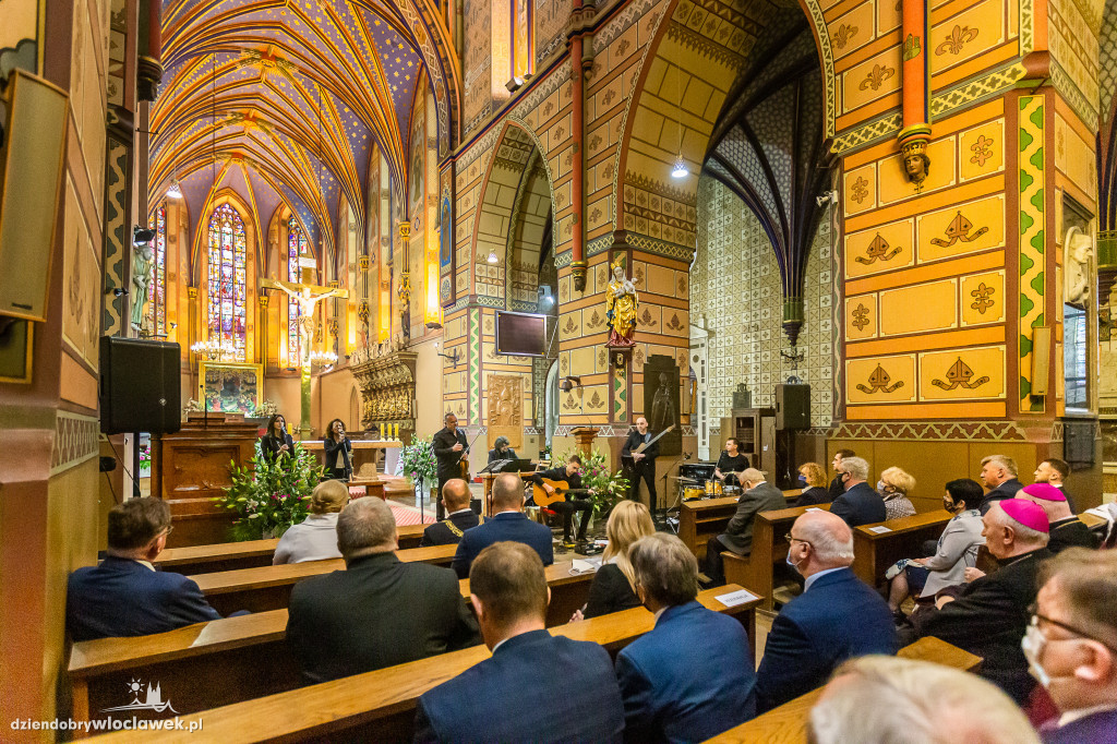 Święto województwa - msza i koncert