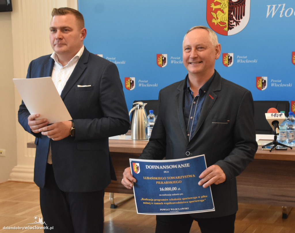 Powiat włocławski rozdał dotacje dla klubów