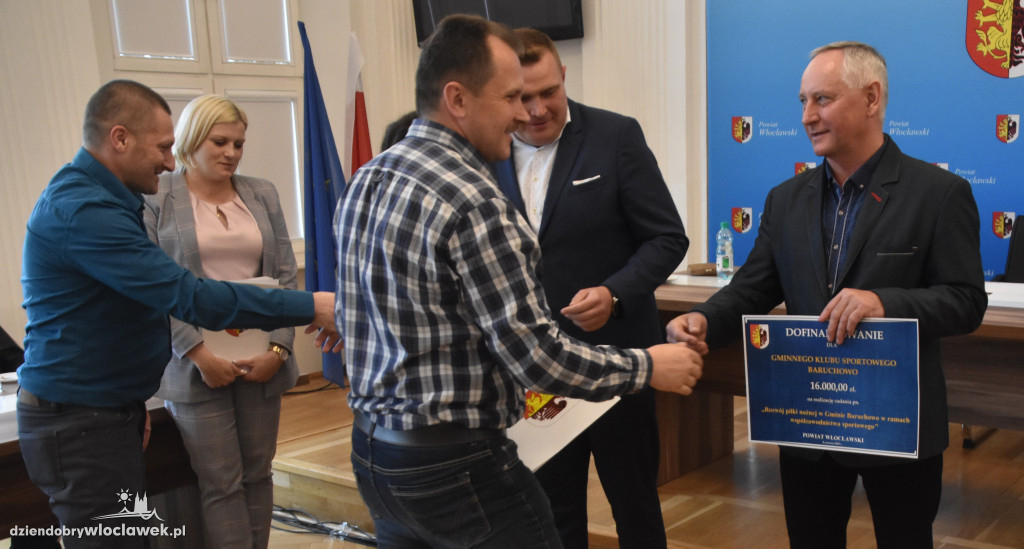Powiat włocławski rozdał dotacje dla klubów