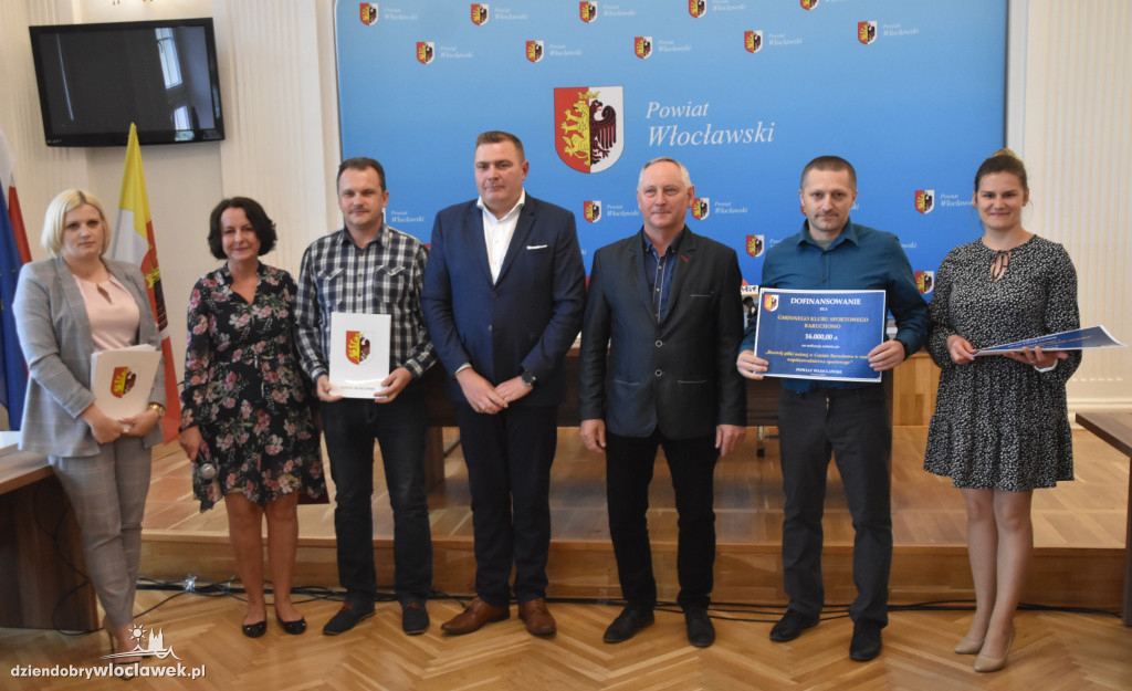 Powiat włocławski rozdał dotacje dla klubów