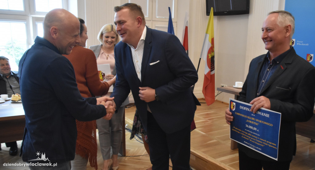 Powiat włocławski rozdał dotacje dla klubów