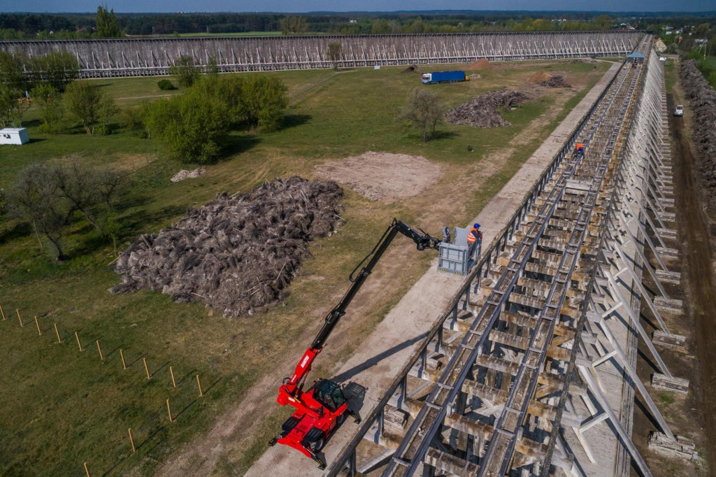 Ciechocińskie tężnie z lotu ptaka