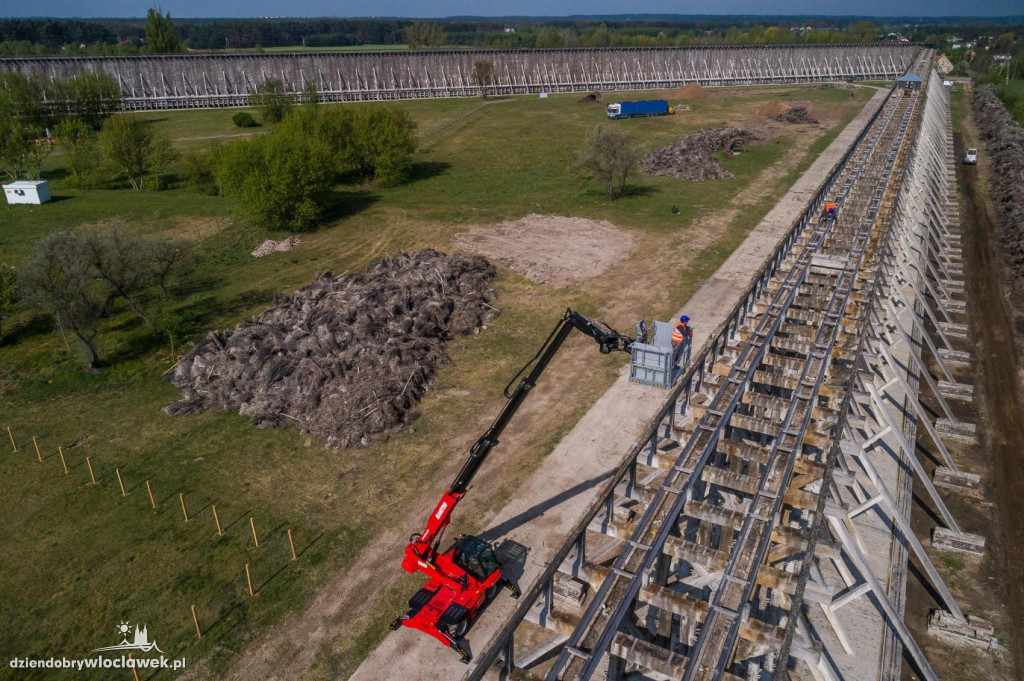 Ciechocińskie tężnie z lotu ptaka