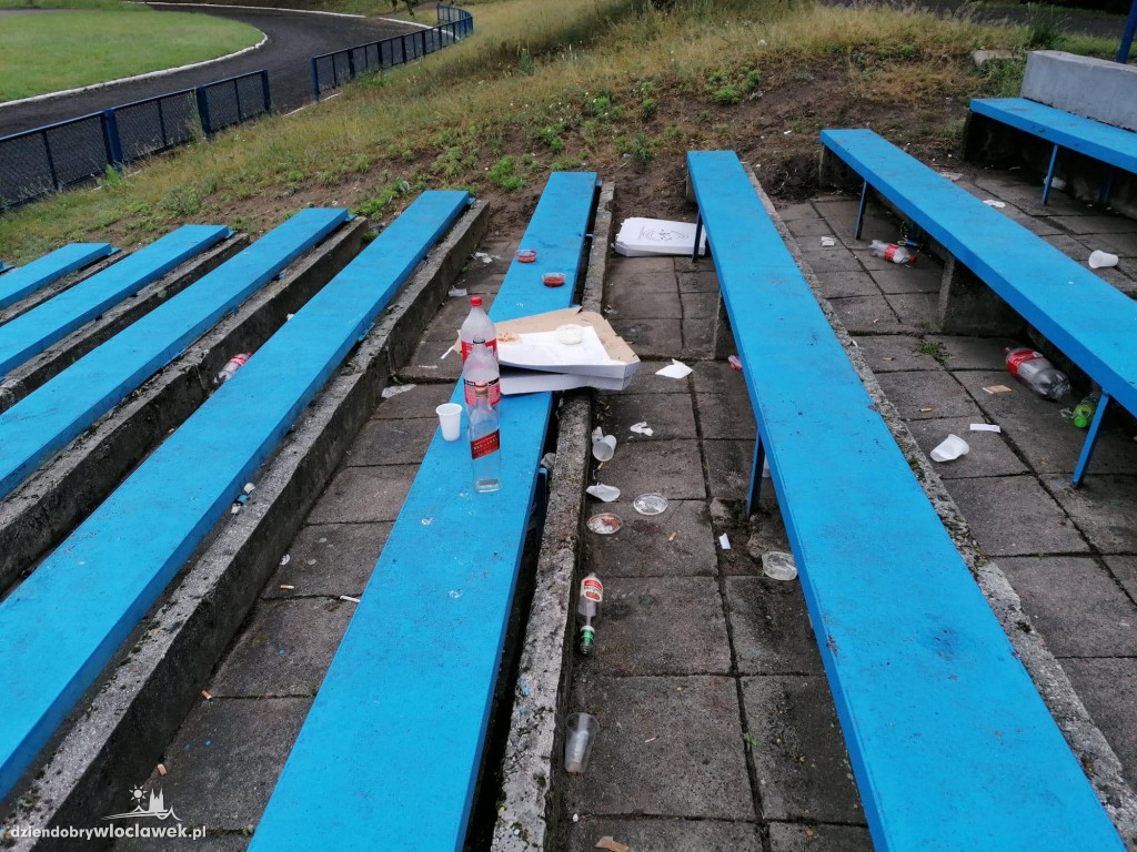 Stadion Przylesie znów tonie w śmieciach