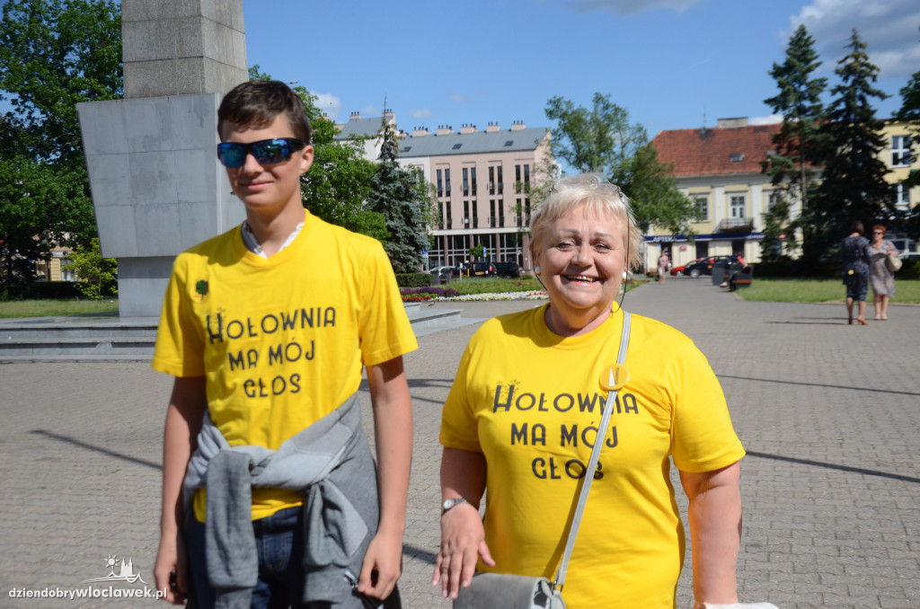 Sztab Hołowni w akcji na pl. Wolności