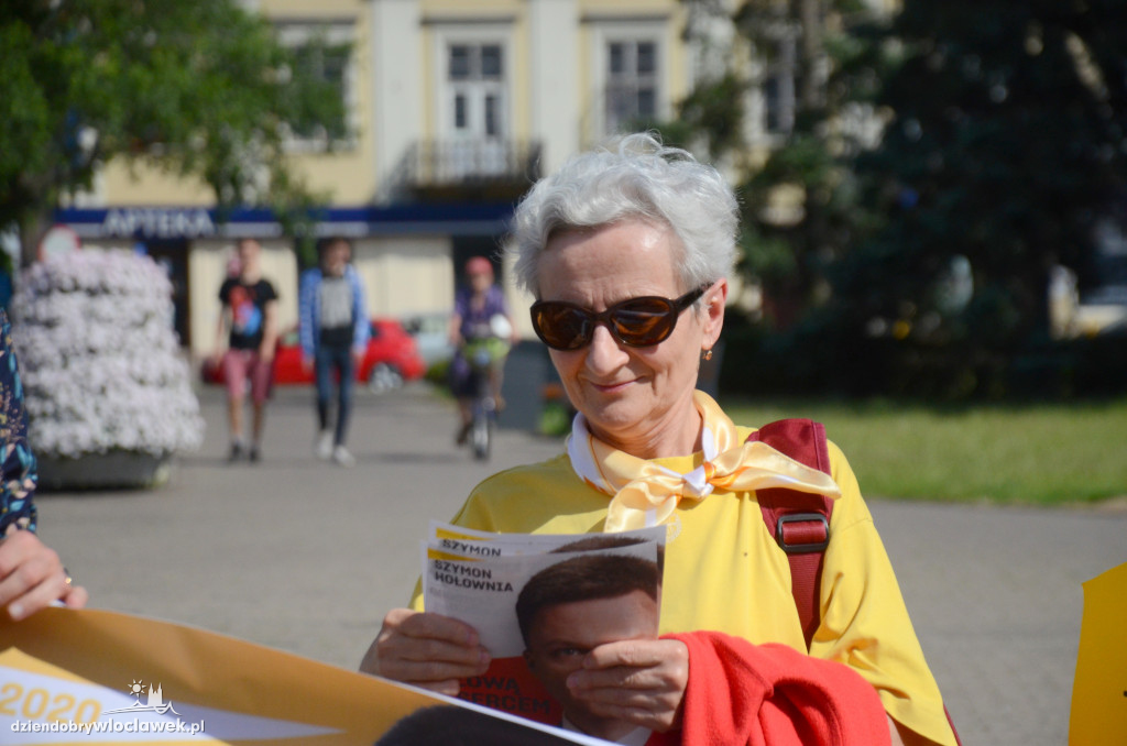 Sztab Hołowni w akcji na pl. Wolności
