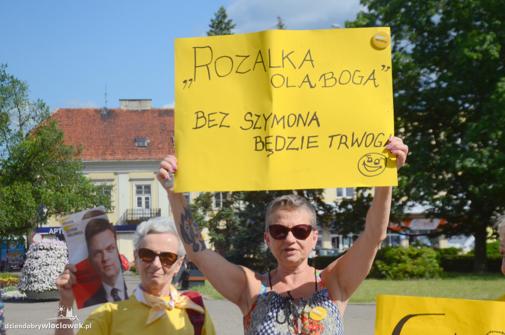 Sztab Hołowni w akcji na pl. Wolności