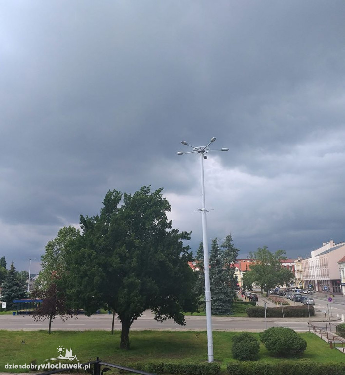 Burza w obiektywie włocławian