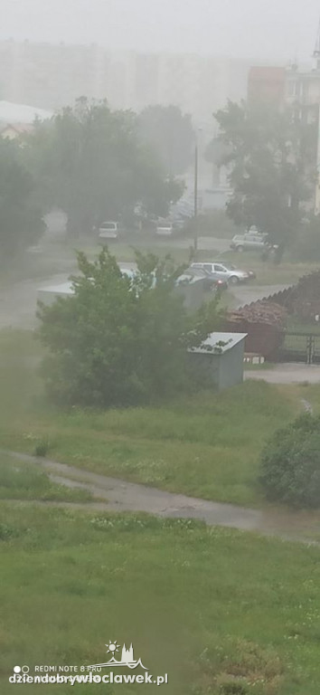 Burza w obiektywie włocławian