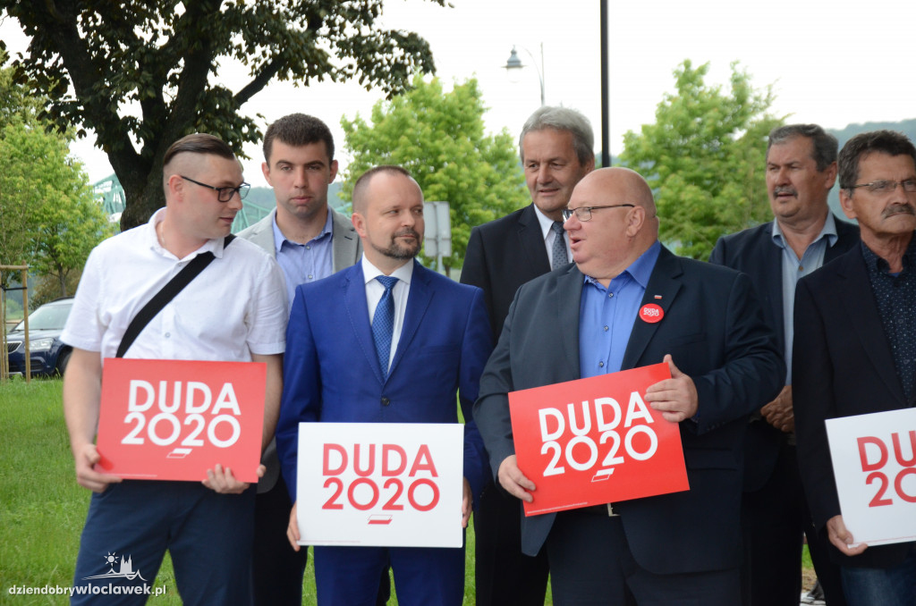 Kto popiera Andrzeja Dudę?