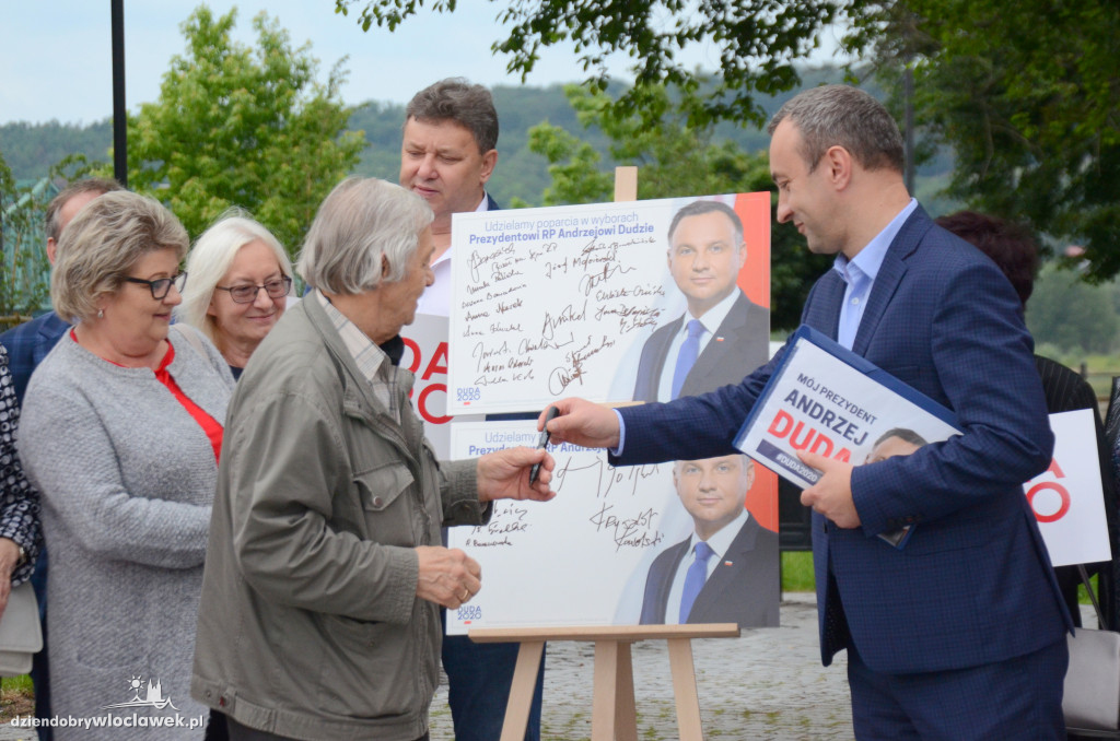 Kto popiera Andrzeja Dudę?