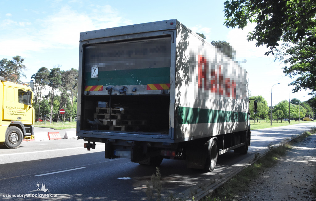 Na Kazimierza Wielkiego zderzyły się dwa auta