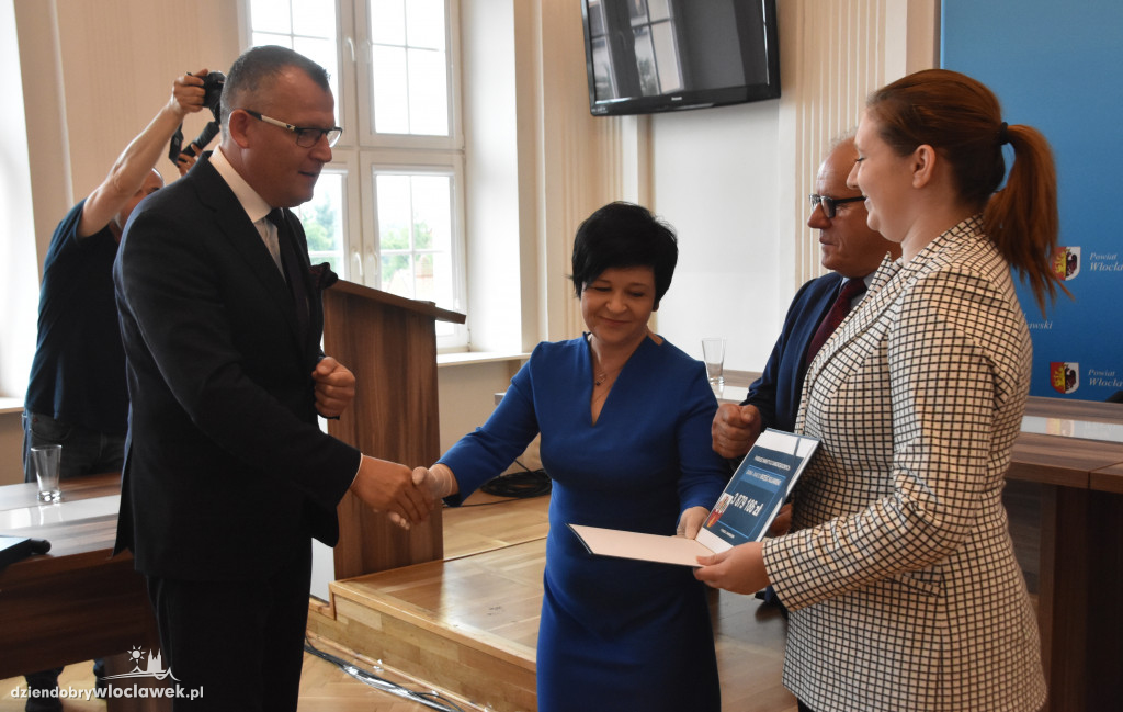 Samorządowcy dostali vouchery na inwestycje