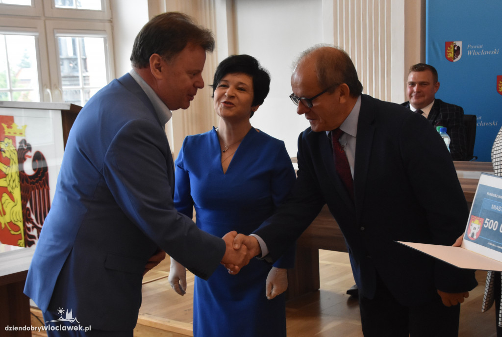Samorządowcy dostali vouchery na inwestycje