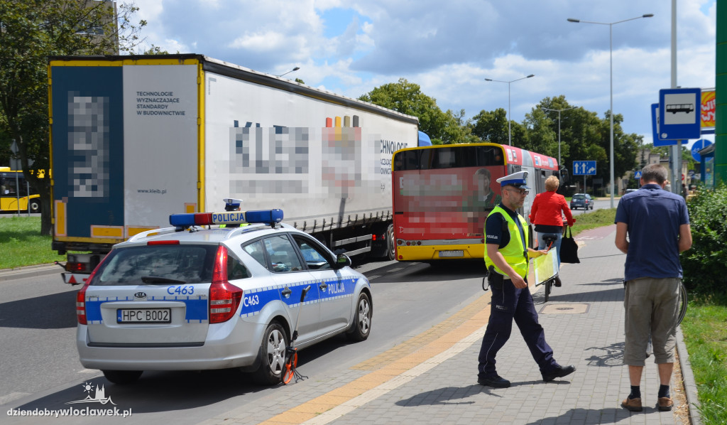 Potrącenie rowerzystki przy Okrzei