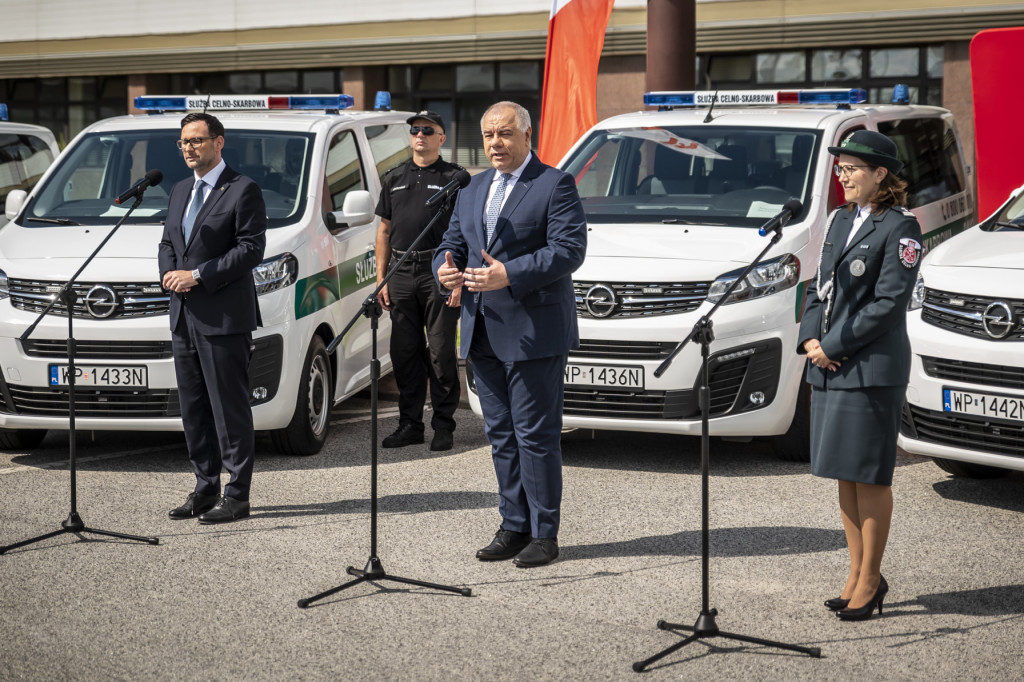 PKN ORLEN przekazał KAS nowe auta