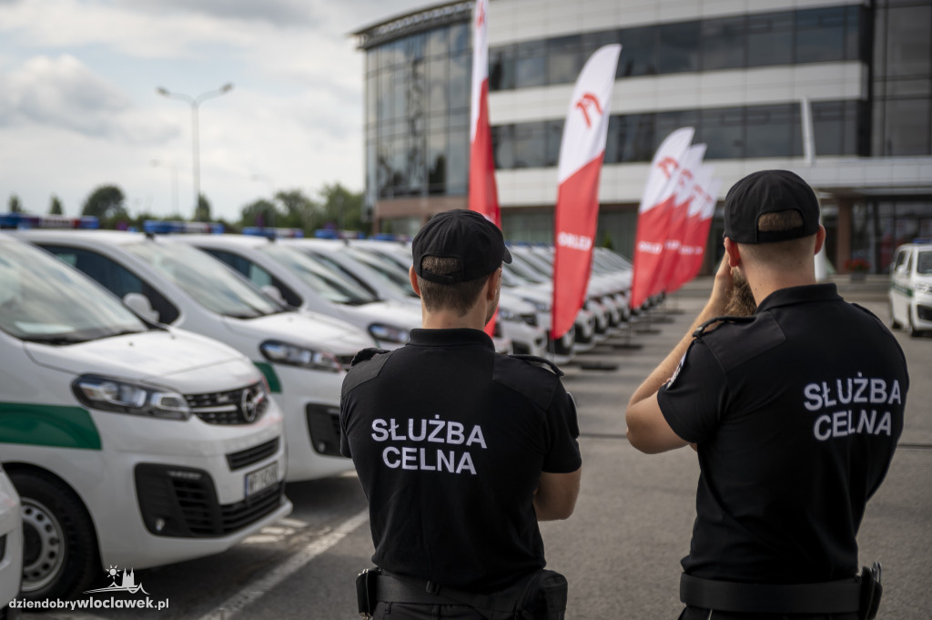 PKN ORLEN przekazał KAS nowe auta