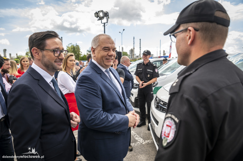 PKN ORLEN przekazał KAS nowe auta
