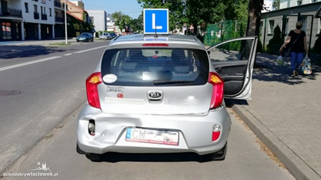 Rozpędzony dostawczak uderzył w 
