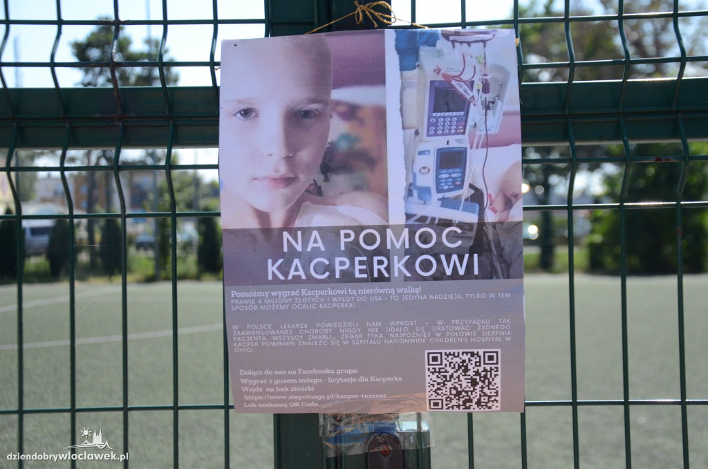 Kacperkowy Challenge na boisku SP 5