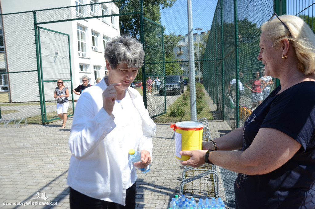 Kacperkowy Challenge na boisku SP 5