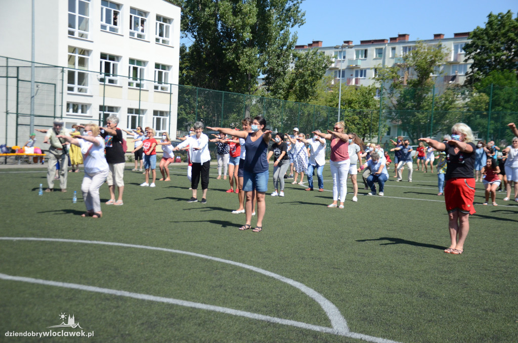 Kacperkowy Challenge na boisku SP 5